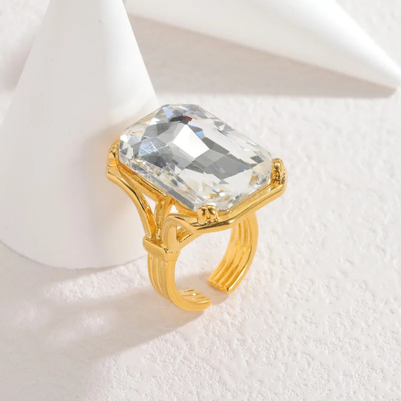 1007 Sparkling Crystal Ring – R191