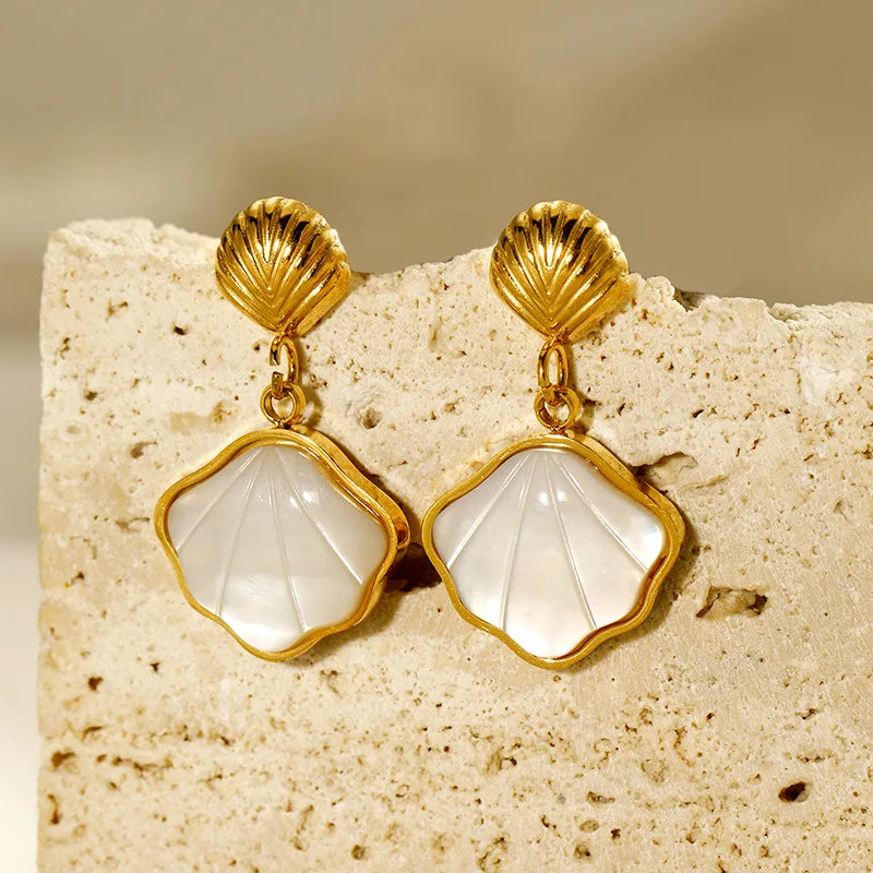 1007 White Stone Shell Earrings