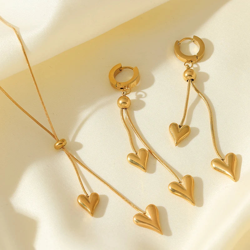 1007 Gold Heart Pendant Necklace & Earrings Set