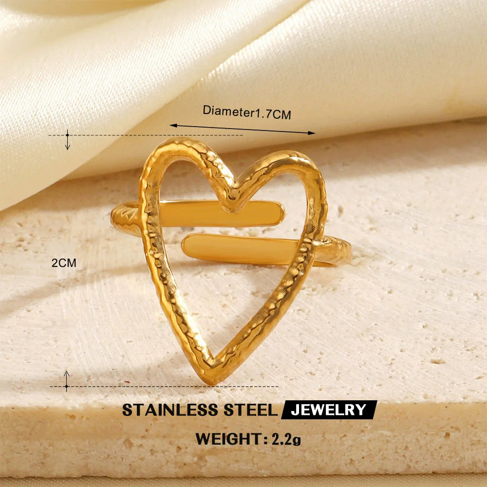 1007 Gold Leaf Heart Ring