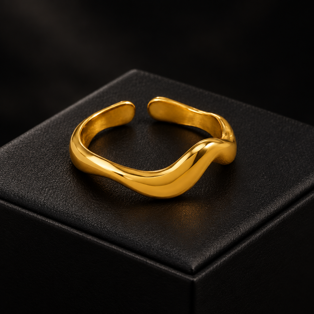 1007 Gold Leaf Heart Ring