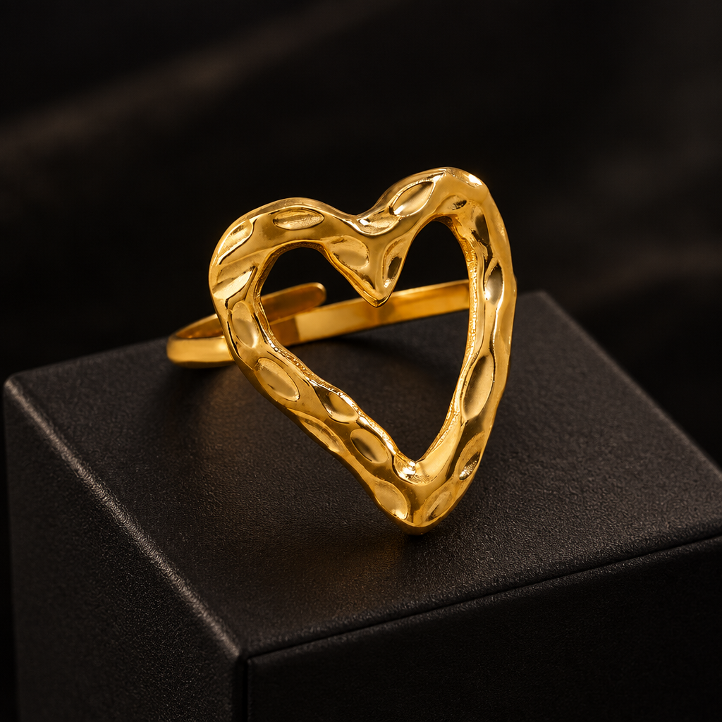 1007 Gold Leaf Heart Ring – R112