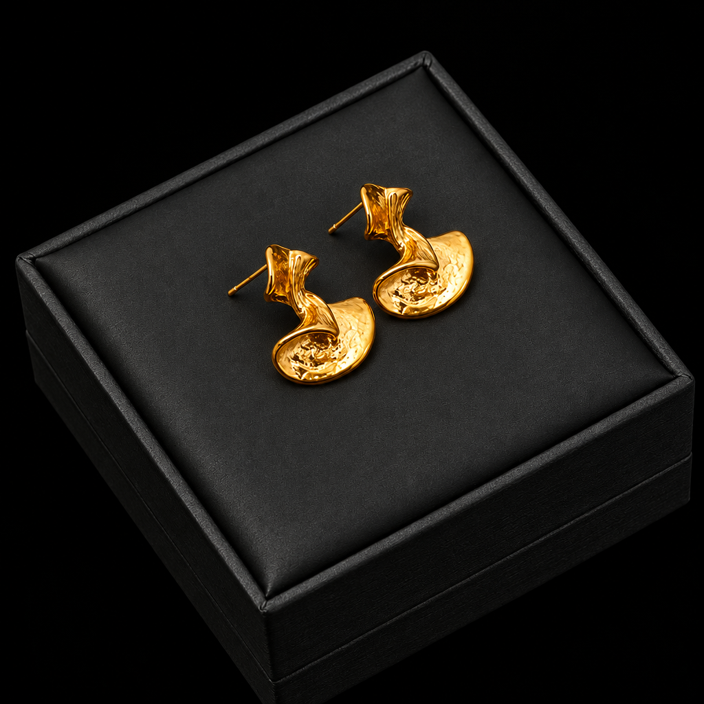 1007 Small Gold Round Stud Earrings