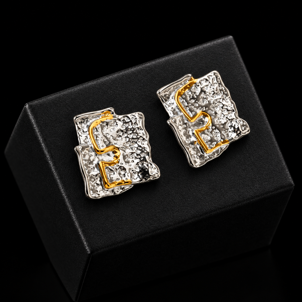 1007 C-Shaped Zircon Stud Earrings