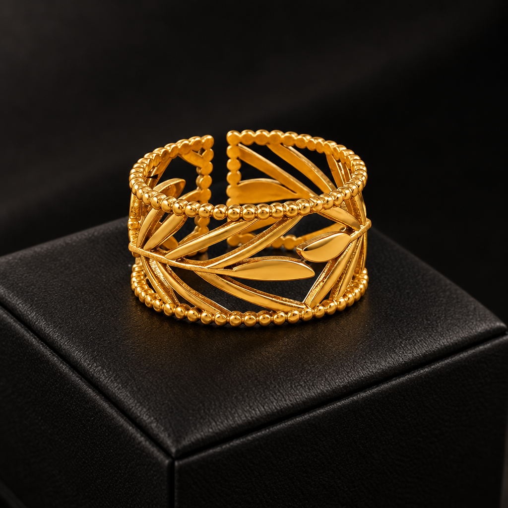 1007 Gold Leaf Heart Ring